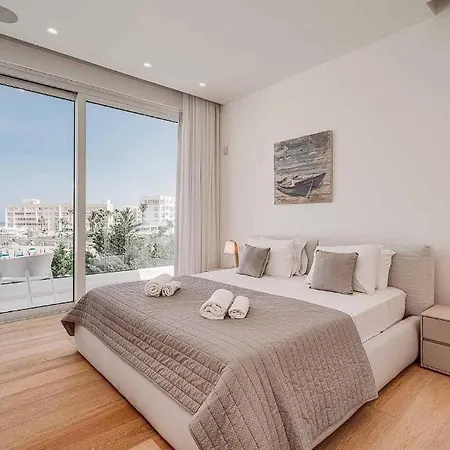 With Magnificent Sea Views ! ! Villa