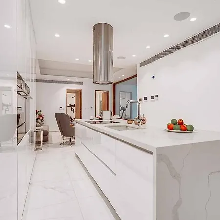 Villa With Magnificent Sea Views ! !